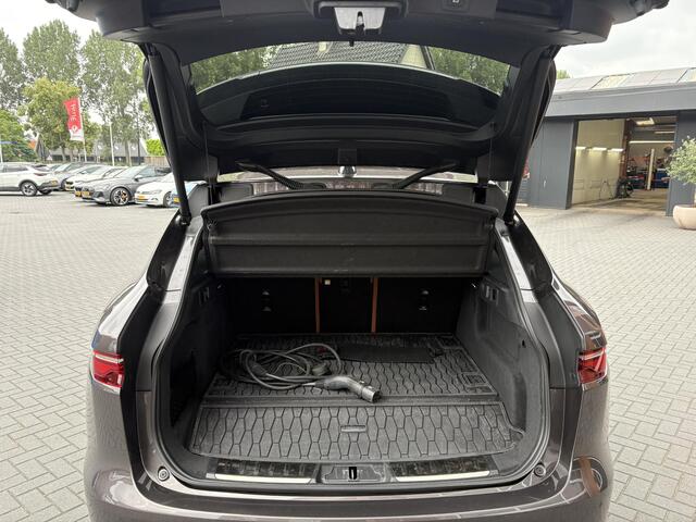 Jaguar F-PACE 2.0 P400e PHEV SE R-Dynamic | Panoramadak | Camera | NL-Auto |