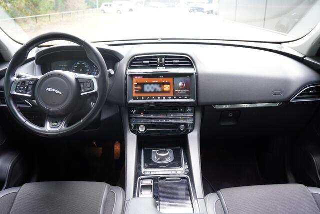 Jaguar F-PACE 3.0 R-Sport AWD 30d / Ex BPM / Panoramadak / Trekhaak / Meridian / Dealer Service /