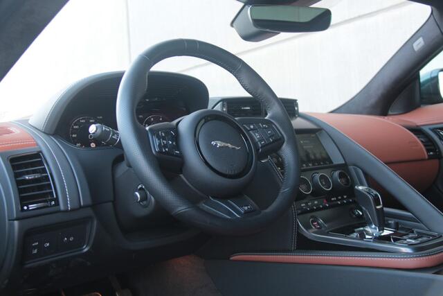 Jaguar F-TYPE P575 AWD R 75