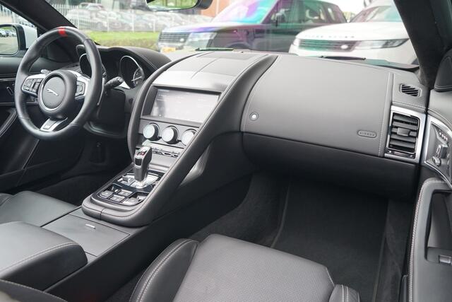 Jaguar F-TYPE 2.0T Chequered Flag | Voorstoelen verwarmd/gekoeld | Meridian |