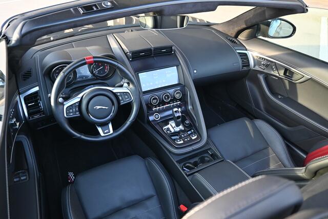 Jaguar F-TYPE 2.0T Chequered Flag