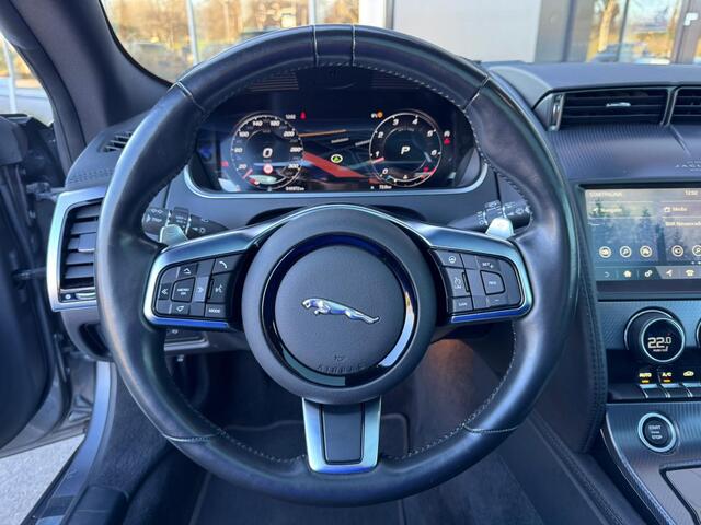 Jaguar F-TYPE P300 RWD R-Dynamic