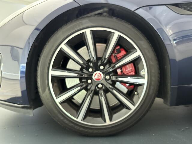 Jaguar F-TYPE 2.0T R-Dynamic