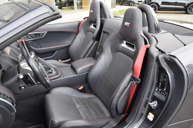 Jaguar F-TYPE 2.0T Chequered Flag