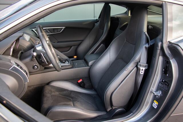 Jaguar F-TYPE 2.0T 300pk RWD R-Dynamic | NL Auto | BTW | Sportuitlaat | Lane Assist | Stuurverwarming | Glasdak | RWD | Led | Camera | Memory | Apple & Android Carplay | P300 |19"| Dealer Onderhouden.