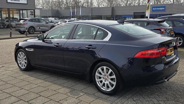 Jaguar XE 2.0 Prestige