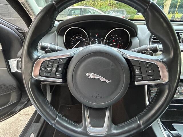 Jaguar XE 2.0t Pure Aut/Ecc/Leer/Navi