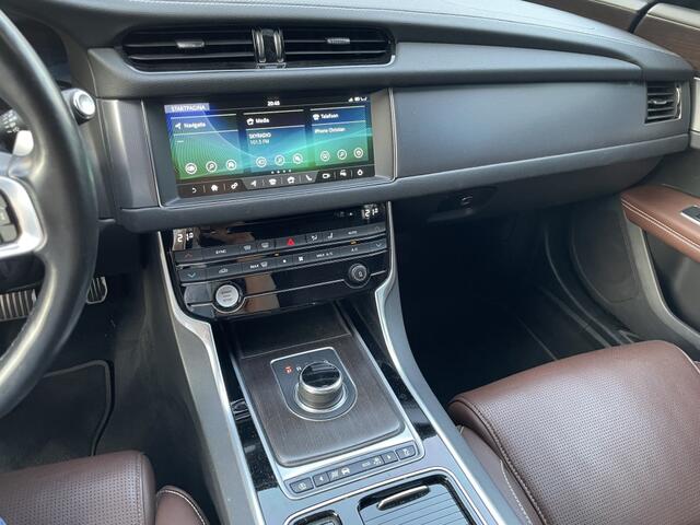 Jaguar XF 2.0D132kw R-Sport 8-AUT AWD PANO Camera DealerOh!