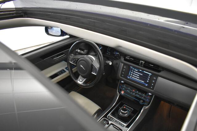 Jaguar XF 2.0d Portfolio R-Sport Panodak Camera Leder 19"