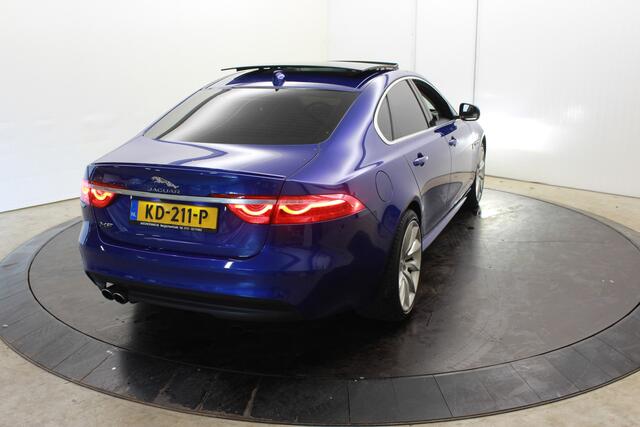 Jaguar XF 2.0d Portfolio R-Sport Panodak Camera Leder 19"