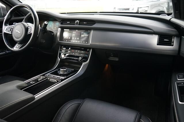 Jaguar XF 2.0 R-Sport - Meridian - Achteruitrijcamera -