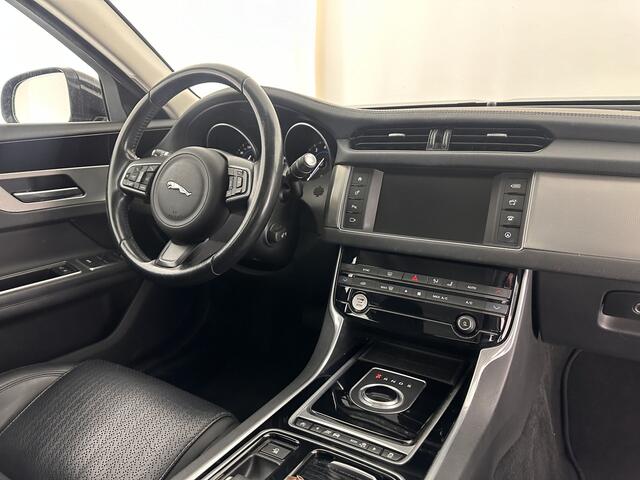 Jaguar XF 2.0 Portfolio Aut. *LEATHER | XENON | NAVI-FULLMAP | CAMERA | COMFORT-SEATS | 18''ALU | ECC | PDC | CRUISE*