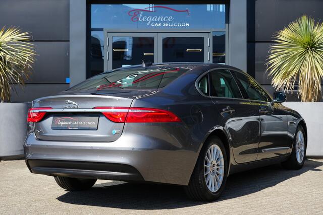 Jaguar XF 2.0d Prestige 164pk Stoelverwarming/Camera/Trekhaak