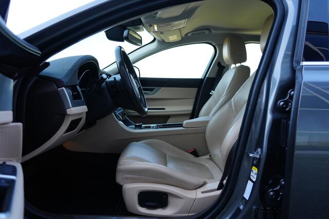 Jaguar XF 2.0d Prestige 164pk Stoelverwarming/Camera/Trekhaak