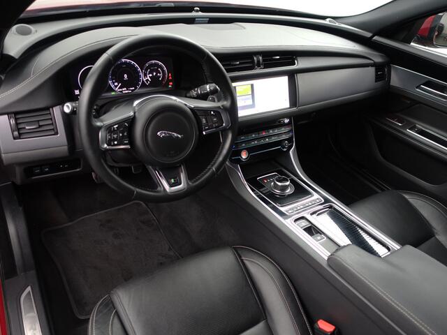 Jaguar XF 2.0 241pk Portfolio Aut- Meridian Surround Audio, Sfeerverlichting, Camera, Premium Leder, Xenon Led