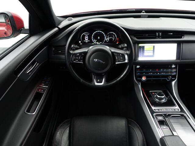 Jaguar XF 2.0 241pk Portfolio Aut- Meridian Surround Audio, Sfeerverlichting, Camera, Premium Leder, Xenon Led