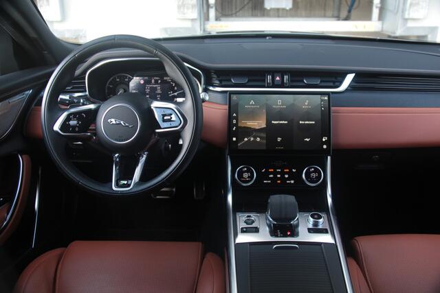 Jaguar XF Sportbrake 2.0 P300 AWD R-Dynamic SE
