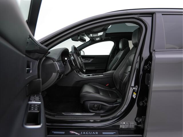 Jaguar XF Sportbrake 2.0d Portfolio Aut. *PANO | LEATHER | FULL-LED | MEMORY-PACK | DIGI-COCKPIT | HEATED-COMFORTSEATS | NAVI-FULLMAP | CAMERA | PRIVACY-GLASS | SHIFTPADDLES | AMBIENT-LIGHT | ECC | PDC | CRUISE | 20''ALU*