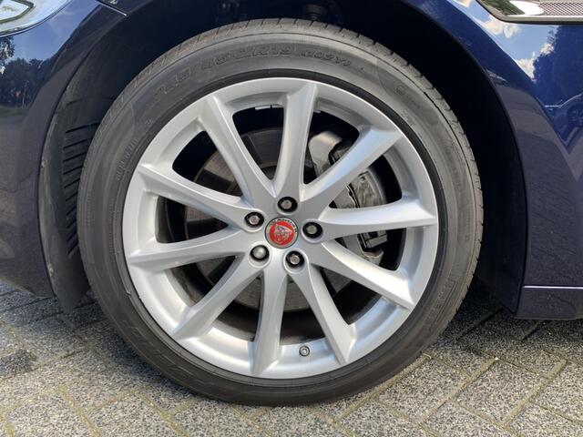 Jaguar XJ 3.0D V6 300pk Premium Luxury Aut Panoramadak BTW