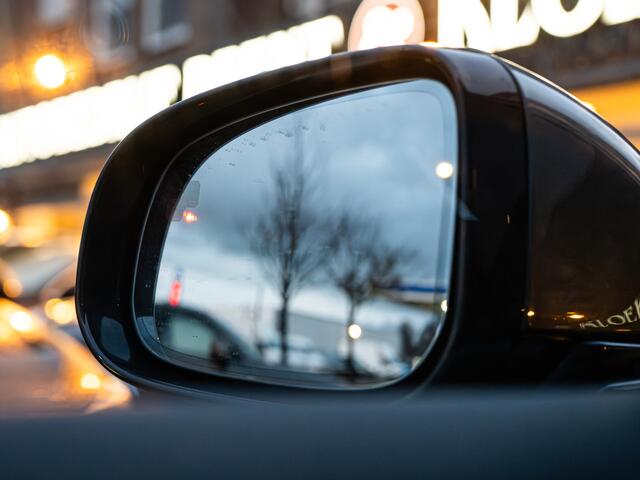 Jaguar i-Pace EV400 First Edition 90 kWh PANO ALCANTARA HEMEL CAMERA TREKHAAK HUD 22 INCH BOMVOL!!