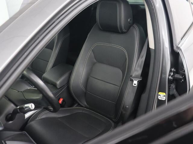 Jaguar i-Pace EV400 HSE 90 kWh | Leder | Meridian Sound | Achterbankverwarming | Adaptive cruise | 360 Camera | Carplay | Matrix LED | Keyless | Stoelverwarming | Navigatie