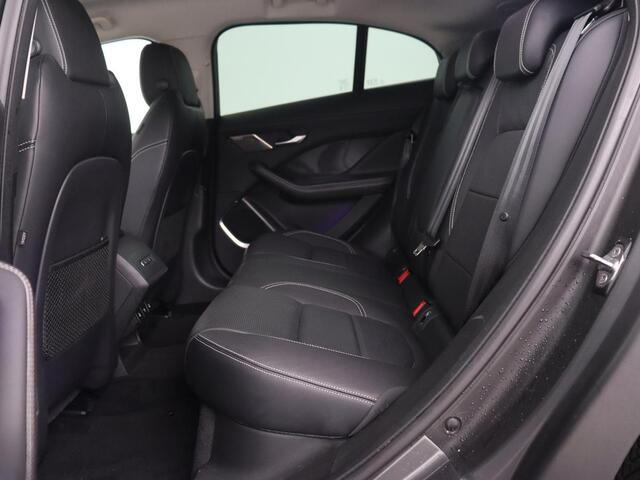 Jaguar i-Pace EV400 HSE 90 kWh | Leder | Meridian Sound | Achterbankverwarming | Adaptive cruise | 360 Camera | Carplay | Matrix LED | Keyless | Stoelverwarming | Navigatie