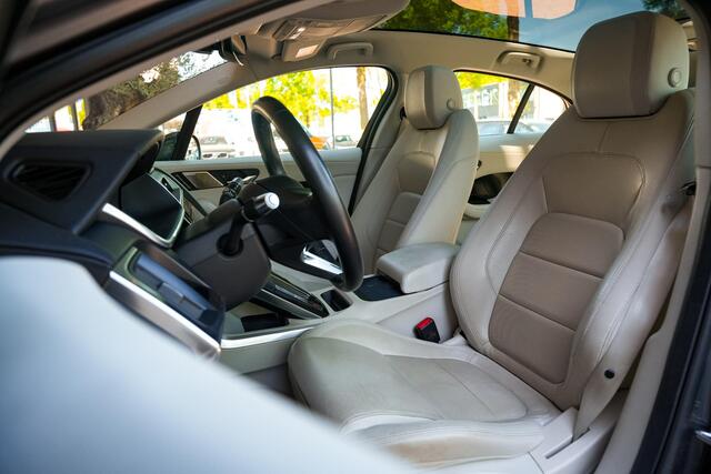 Jaguar i-Pace EV400 SE 90 kWh Nieuwe accu