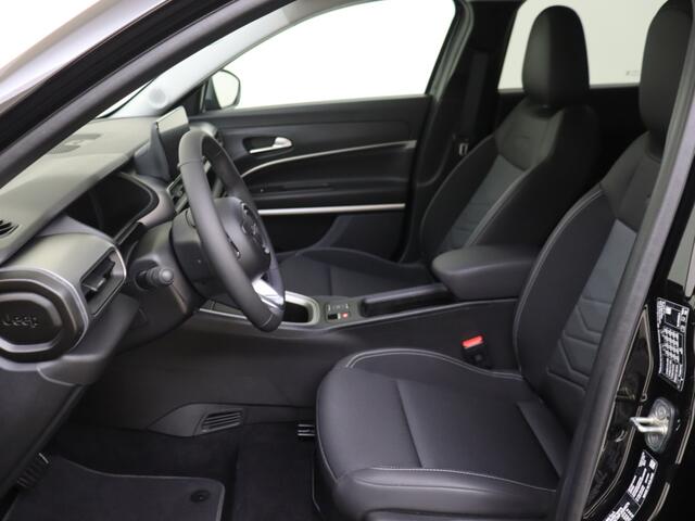 Jeep Avenger Summit 54 kWh 156PK | Pack Winter | Navigatie | Adaptieve Cruise |