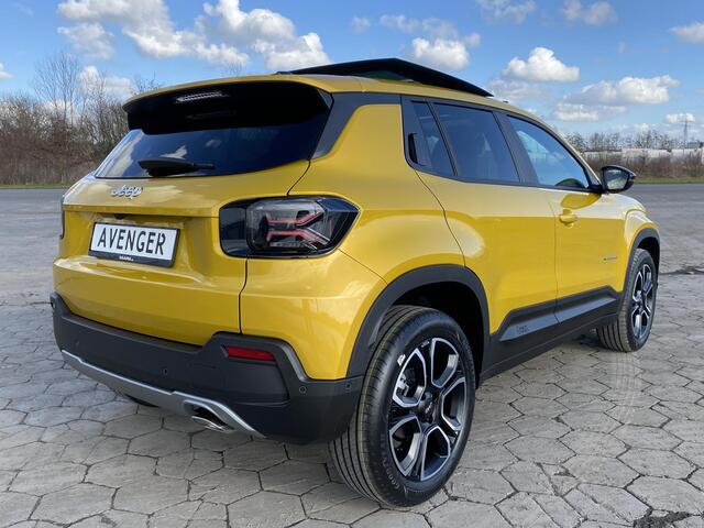 Jeep Avenger 1.2 e-Hybrid Summit | Schuif-/ Kanteldak | Elektr. achterklep | Navi | Achteruitrijcamera | Dodehoek detectie | Adaptieve Cruise Control