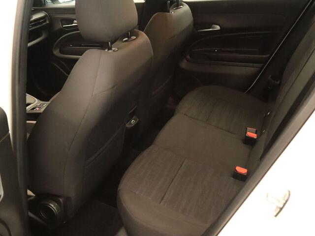 Jeep Avenger Longitude 54 kWh - ORIGINEEL NEDERLANDSE AUTO - CRUISE CONTROL - CLIMATE CONTROL - APPLE CARPLAY/ANDROID AUTO - LICHTMETALEN VELGEN 16 INCH - LED KOPLAMPEN - MULTIFUNCTIONEEL STUURWIEL - STOELVERWARMING VOORZIJDE