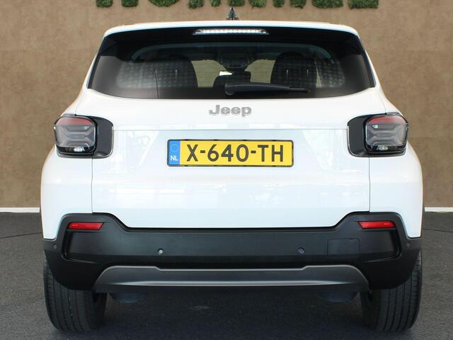Jeep Avenger Longitude 54 kWh - ORIGINEEL NEDERLANDSE AUTO - CRUISE CONTROL - CLIMATE CONTROL - APPLE CARPLAY/ANDROID AUTO - LICHTMETALEN VELGEN 16 INCH - LED KOPLAMPEN - MULTIFUNCTIONEEL STUURWIEL - STOELVERWARMING VOORZIJDE