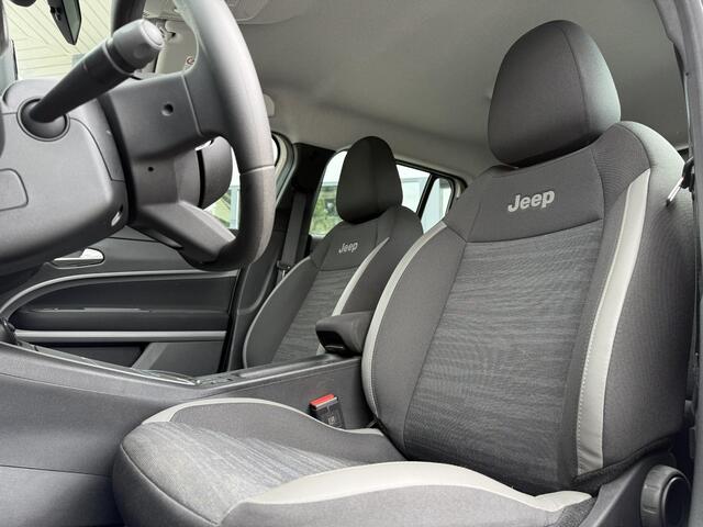 Jeep Avenger Longitude 54 kWh | Navi | Carplay | Stoelverwarming |
