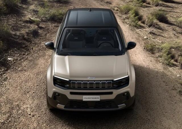 Jeep Avenger 1.2 e-Hybrid Summit PANORAMADAK - 8 JAAR GARANTIE - DIRECT RIJDEN