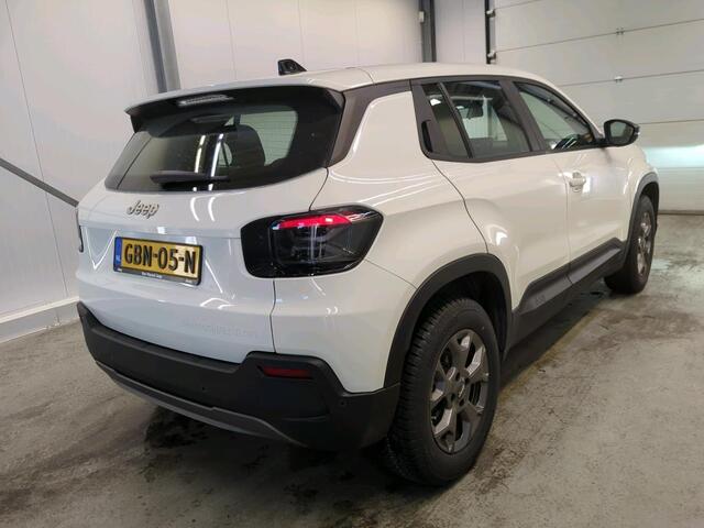 Jeep Avenger Altitude 54 kWh | Navi | Carplay | Stoelverwarming |