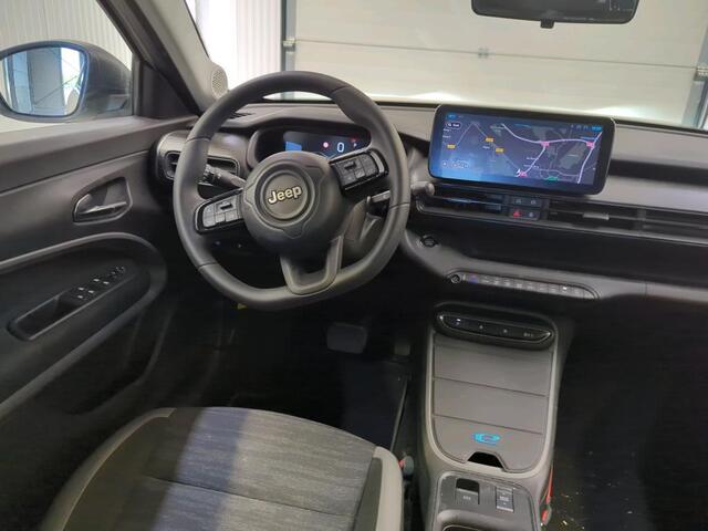 Jeep Avenger Altitude 54 kWh | Navi | Carplay | Stoelverwarming |