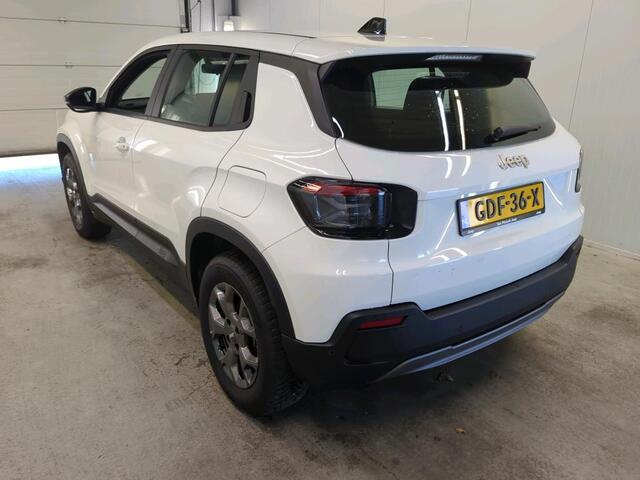 Jeep Avenger Altitude 54 kWh | Navi | Carplay | Stoelverwarming |