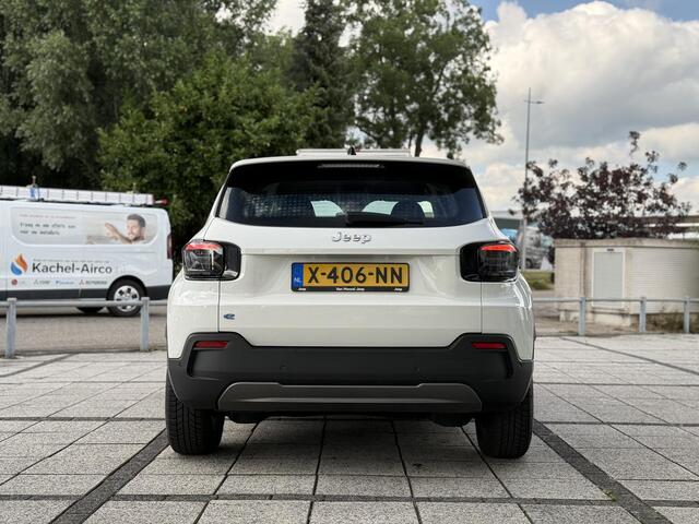 Jeep Avenger Longitude 54 kWh | Navi | Carplay | Stoelverwarming |