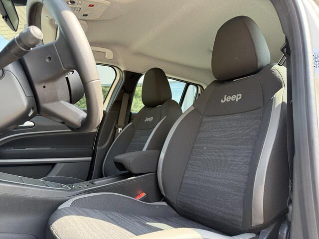 Jeep Avenger Longitude 54 kWh | Navi | Carplay | Stoelverwarming |