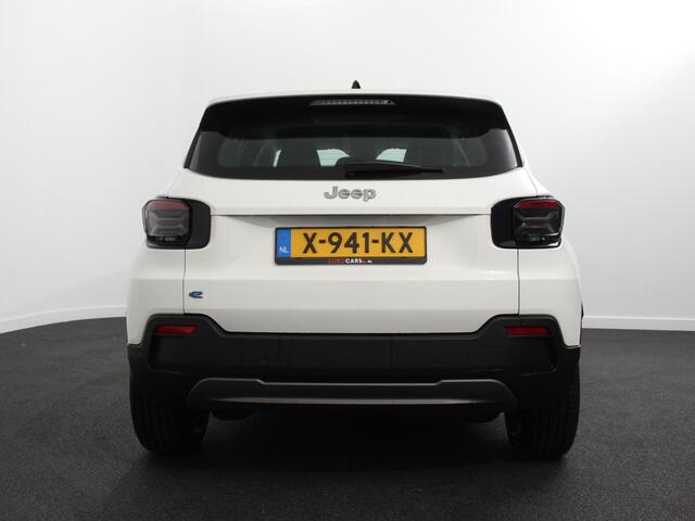 Jeep Avenger Longitude 54 kWh Navigatie Apple Carplay/ Android Auto Parkeersensor achter Cruise Control Stoelverwarming Full LED Virtual Cockpit Climate Control
