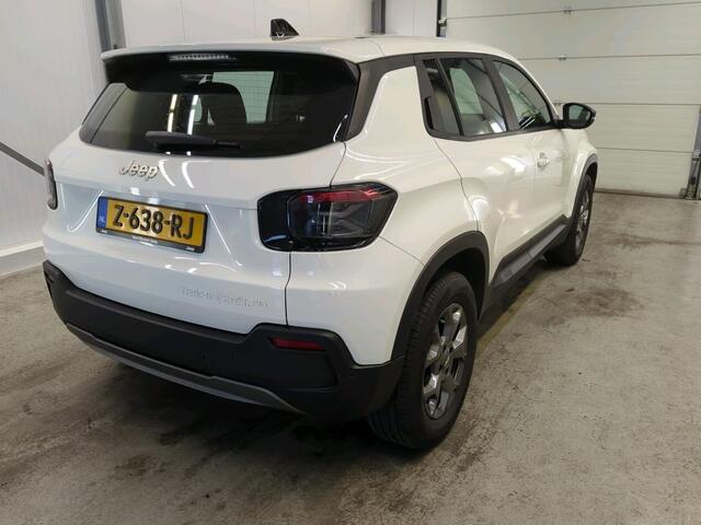 Jeep Avenger Longitude 54 kWh | Navi | Carplay | Stoelverwarming |