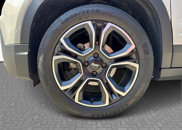 Jeep Avenger 1.2 Altitude JBL Audio / Camera + Sensoren / Navi / Elektrische Achterklep