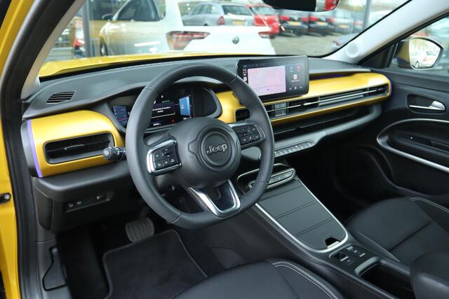 Jeep Avenger SUMMIT 54 KWH | LED | CARPLAY | CAMERA | KEY-LESS | ACC | WARMTEPOMP | STOELVERW.