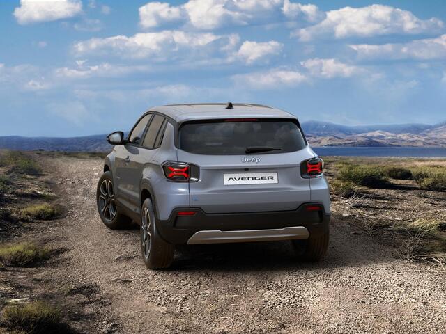 Jeep Avenger Summit 54 kWh | Infotainment&Convenience Pack & Warmtepomp | Winter Pack | Storm Grey