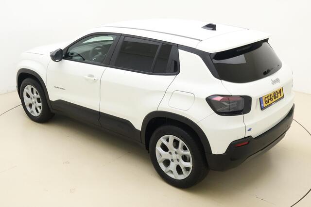 Jeep Avenger Longitude Business Pack 54 kWh | Climate Control | Navigatie | Stoelverwarming | Camera | Private-Glas | Elektrisch pakket | Cruise control | 17" LM-Velgen | LED Verlichting