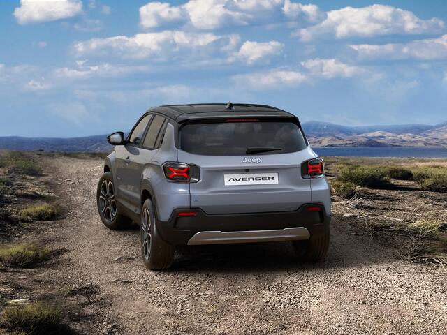 Jeep Avenger Summit 54 kWh | Winter Pack | Infotainment& Convience Pack | Warmtepomp | Bicolore lak