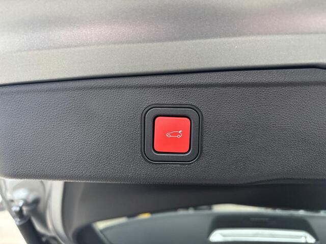 Jeep Avenger Summit 54 kWh |SCI|156pk Automaat | Adaptieve Cruise | Achteruitrijcamera | Elektrische Achterklep