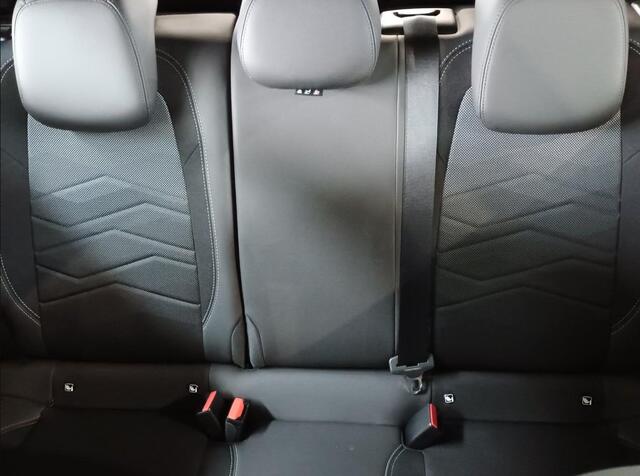 Jeep Avenger 1.2 Altitude Navigatie/Tel/Parkeerhulp.