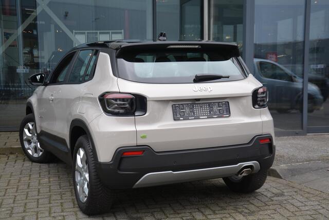 Jeep Avenger 1.2 e-Hybrid Altitude | JBL sound | 360 camera | elektr klep