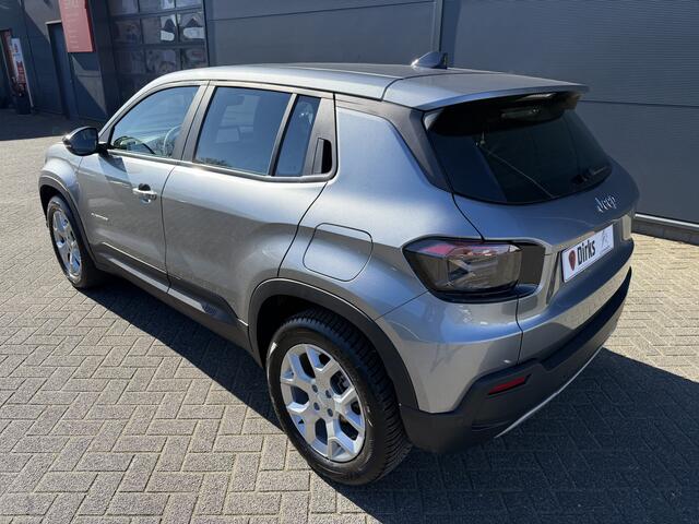 Jeep Avenger 100pk Altitude (Camera - Keyless Entry - Adaptieve Cruise Controle - Elektrische Klep - JBL - LED - 17"incl 4S - Automatische Airco - Navigatie)