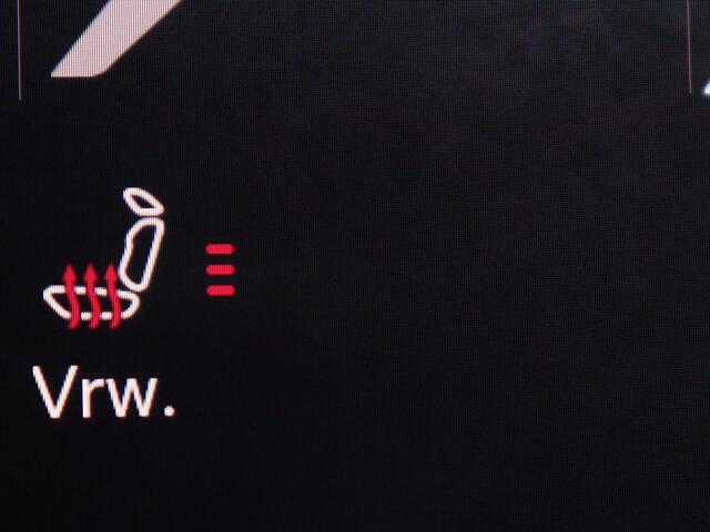 Jeep Avenger Longtitude 54 kWh | SOH 96.6% | Stoelverwarming | Carplay | Navigatie | Full LED | Warmtepomp | Keyless | Climate control | Digital Cockpit | Cruise control